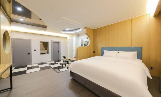 Suite Double Room