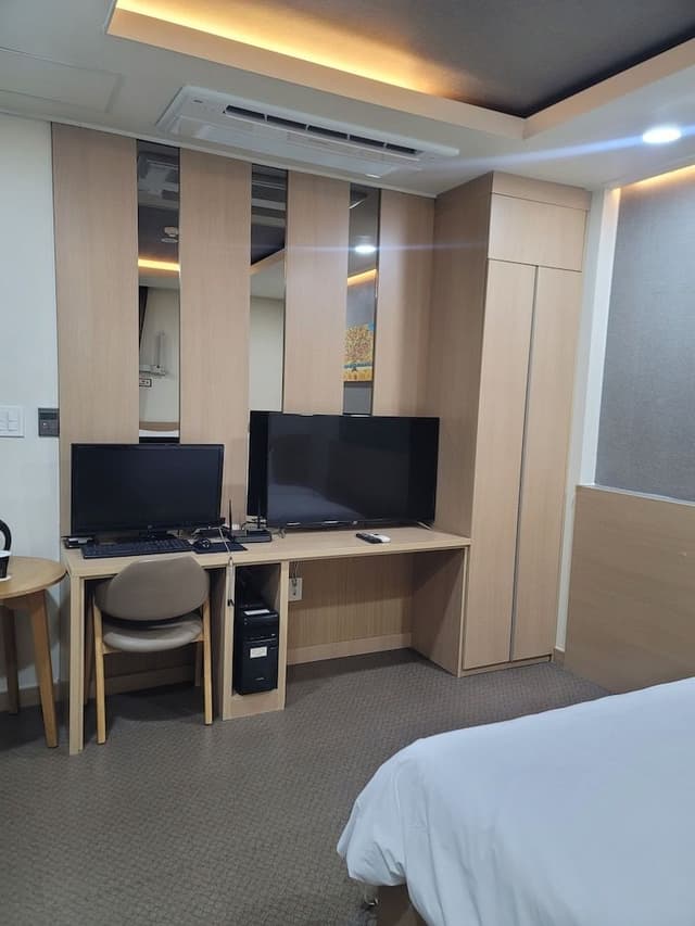 Business Room