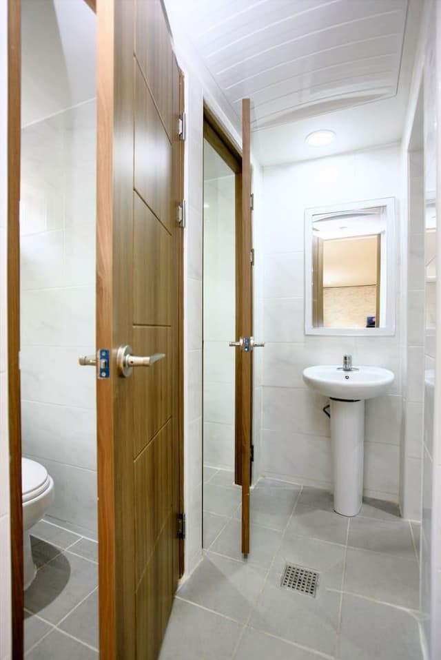 Grandroom Condo