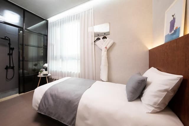 Standard Single Room
