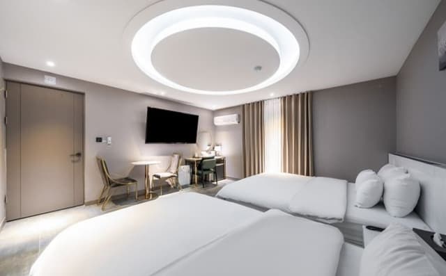 Superior Twin Room