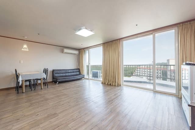Condo (34 PY)