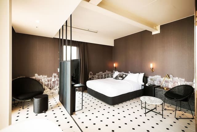 Premium Room