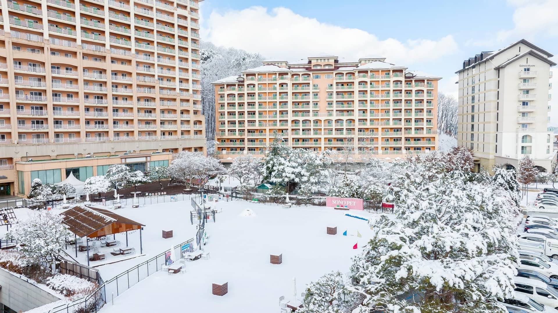 SONO PET CLUBS RESORTS VIVALDIPARK SONO PET CLUBS RESORTS VIVALDIPARK