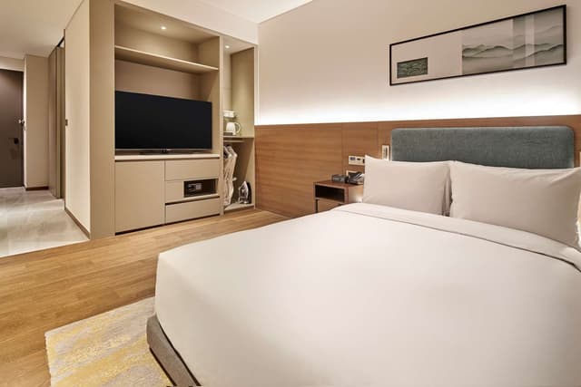 ONE DOUBLE ACCESSIBLE ROOM