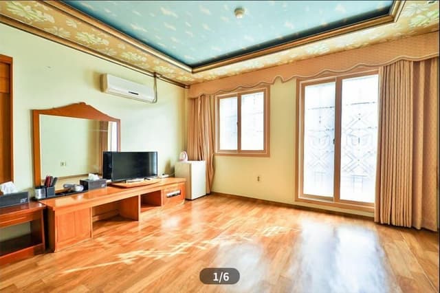 Ondol Room