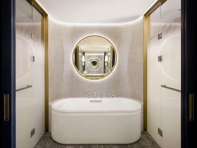 Club Luxury Room with Club Millésime Access, 1 King Size Bed, Lake View