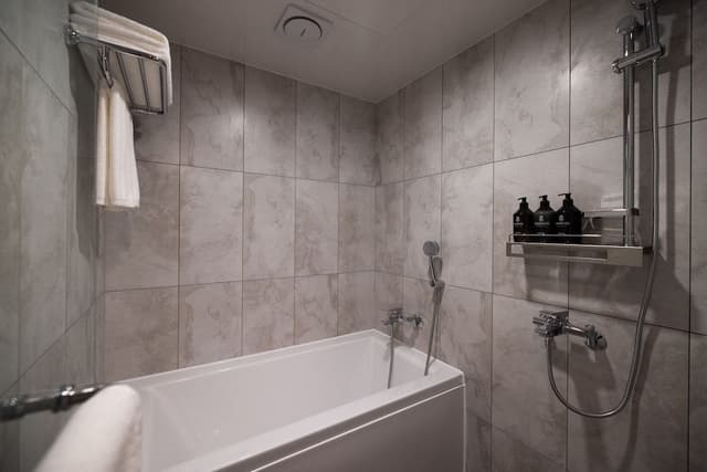 Kensington Premier Room, Ocean View (25PY)