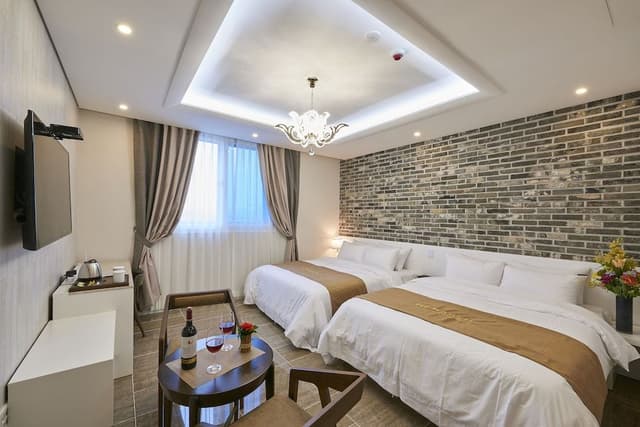 Standard Twin Room