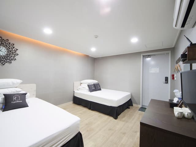 Standard Family Room