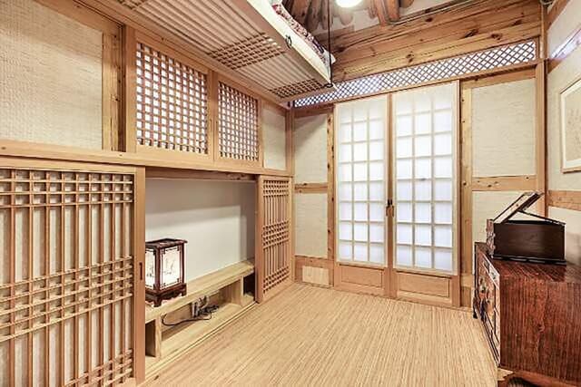 Room, 5 Bedrooms