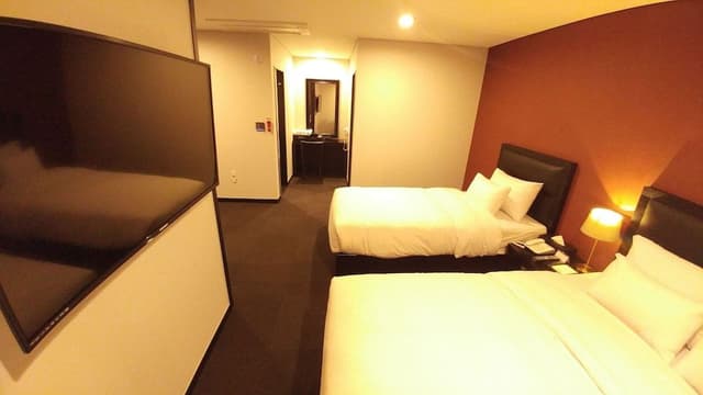 Triple Room