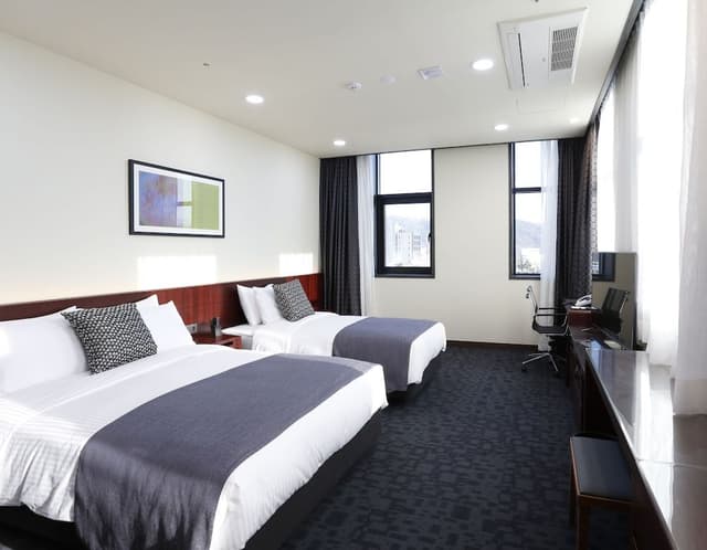 Family Twin Room