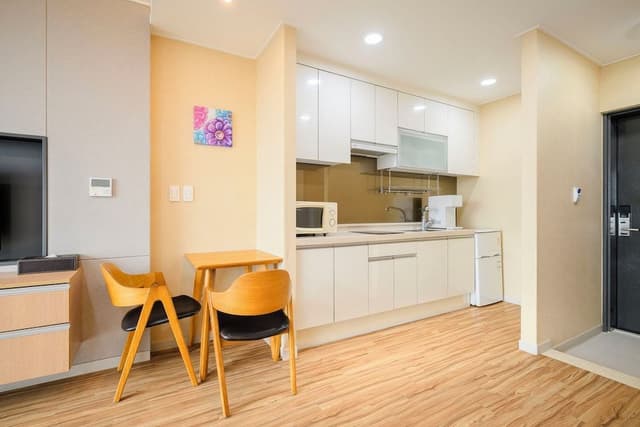 Family Room, Multiple Beds, Non Smoking, Partial Sea View
