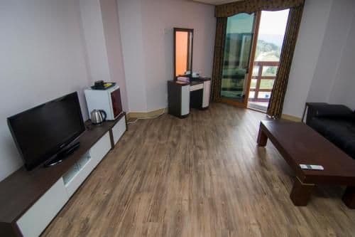 Deluxe Suite