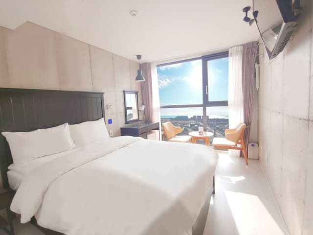 Standard Double Room, 1 Queen Bed