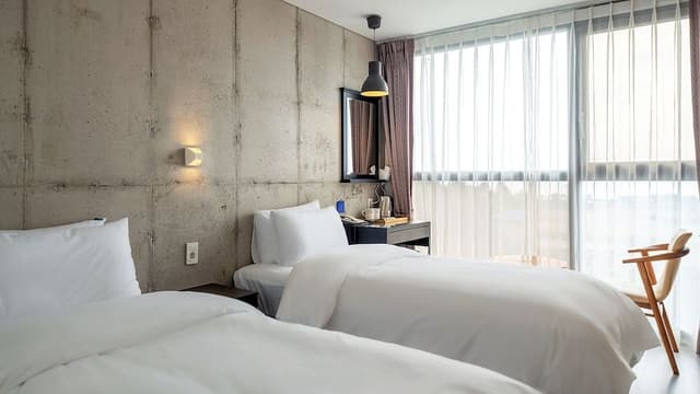 Standard Twin Room