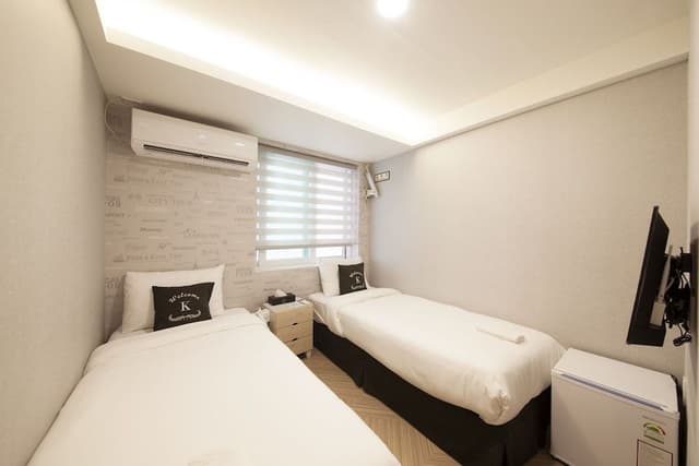Standard Twin Room