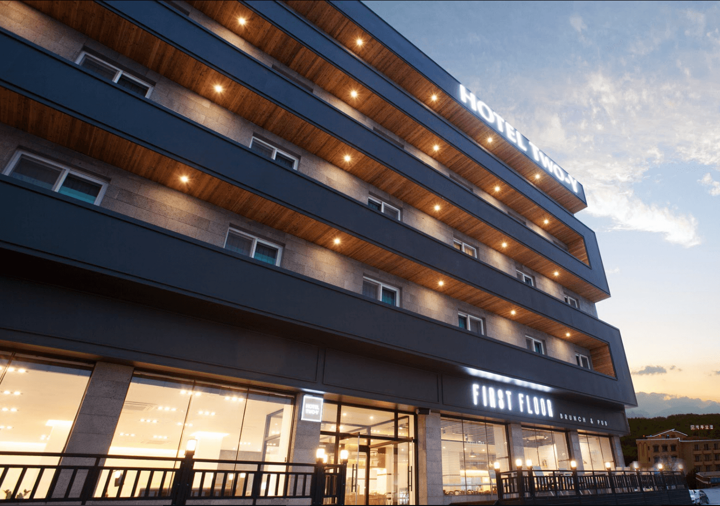 Two-Y-Hotel Two-Y-Hotel