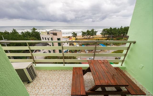 Superior Studio, Sea View