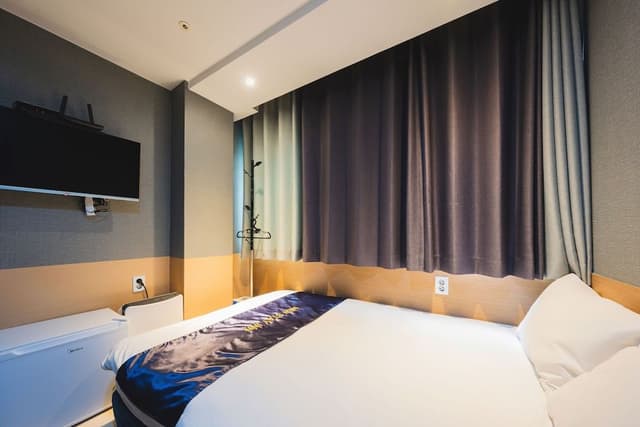Deluxe Double Room, 1 Bedroom, Non Smoking, City View