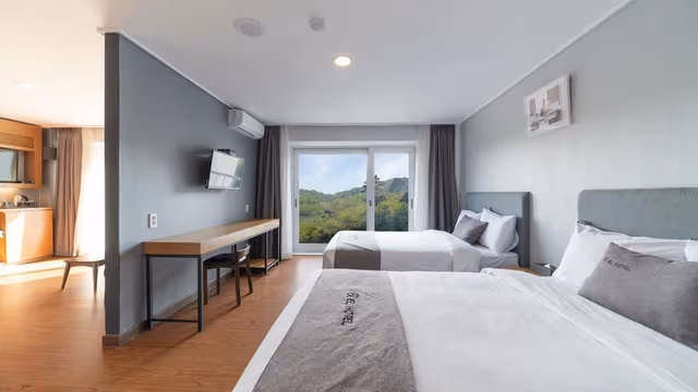 Premier Suite