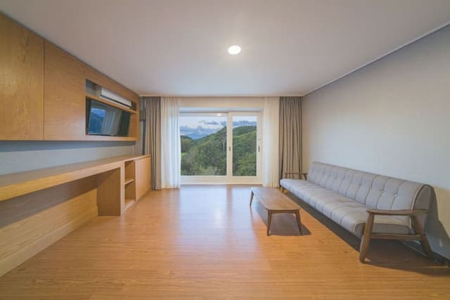 Premier Suite
