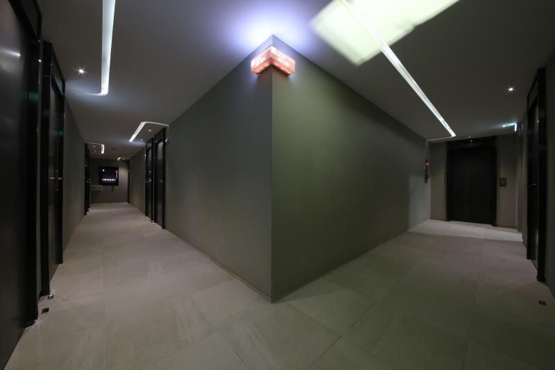 โรงแรมอเวนิว (Avenue hotel)0