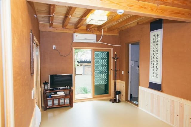 Traditional Room (Ondol)