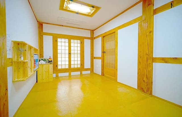 Room (4 persons)