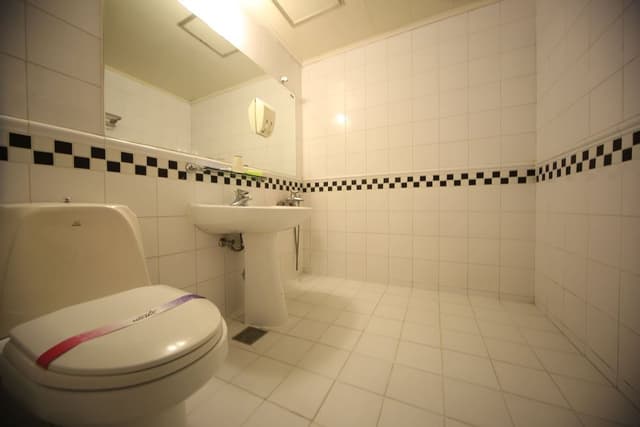 Economy Room, 1 Bedroom, Partial Ocean View, Beachside