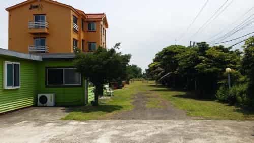 Jun House Jun House
