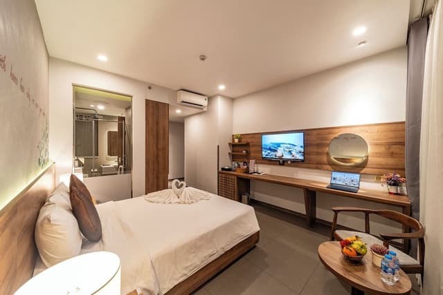 Deluxe Double Room, City View