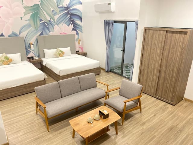 Deluxe Family Room
