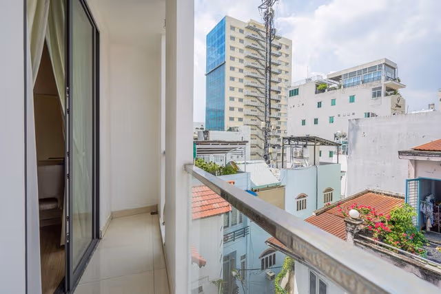 Deluxe Apartment, 1 Queen Bed, Balcony