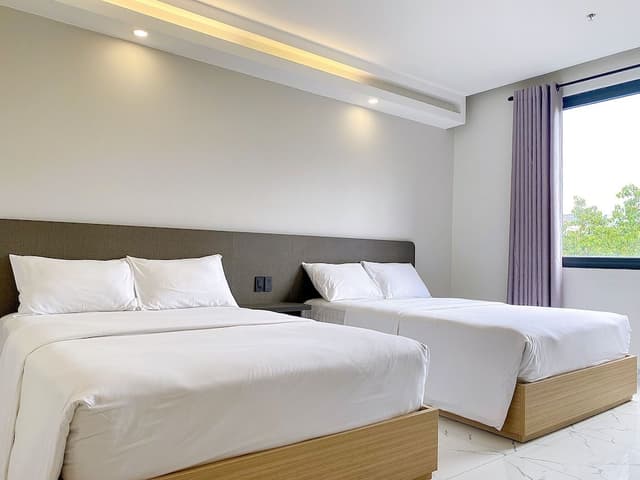 Family Room, 2 Double Beds, City View