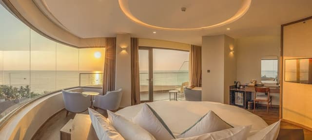 Premium Sunset Ocean Panorama