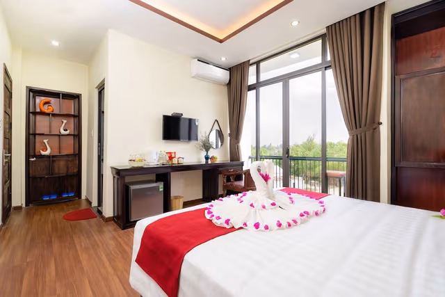 Deluxe Double or Twin Room, 1 King Bed, Balcony, River View