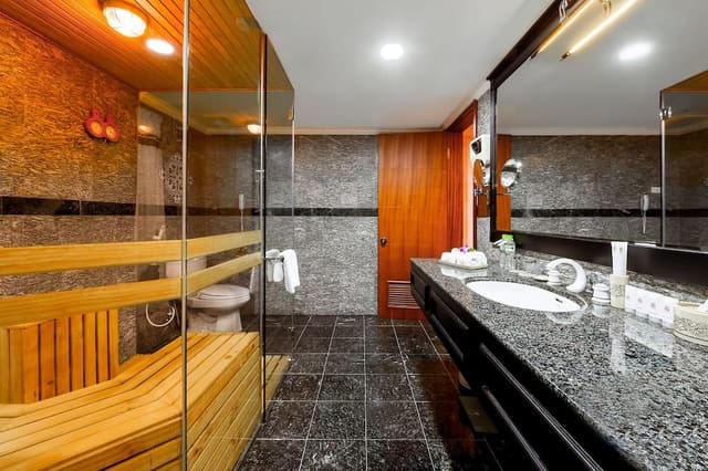 Grand Suite, 1 King Bed, Non Smoking