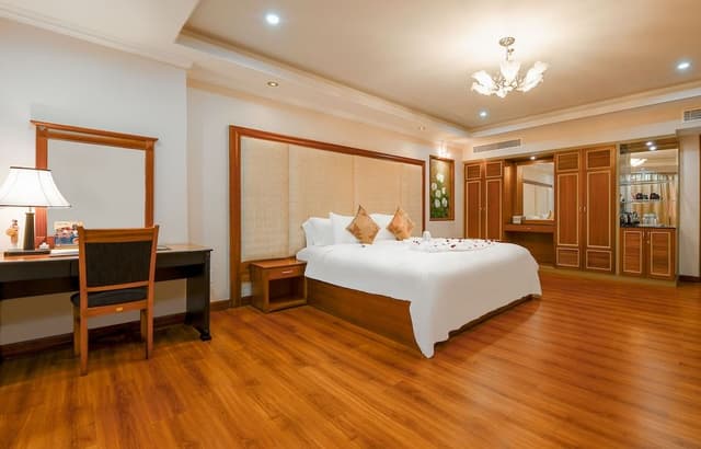 Grand Suite, 1 King Bed, Non Smoking
