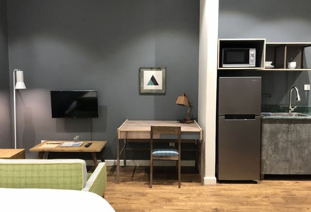 Business Studio (Quiet Studio)