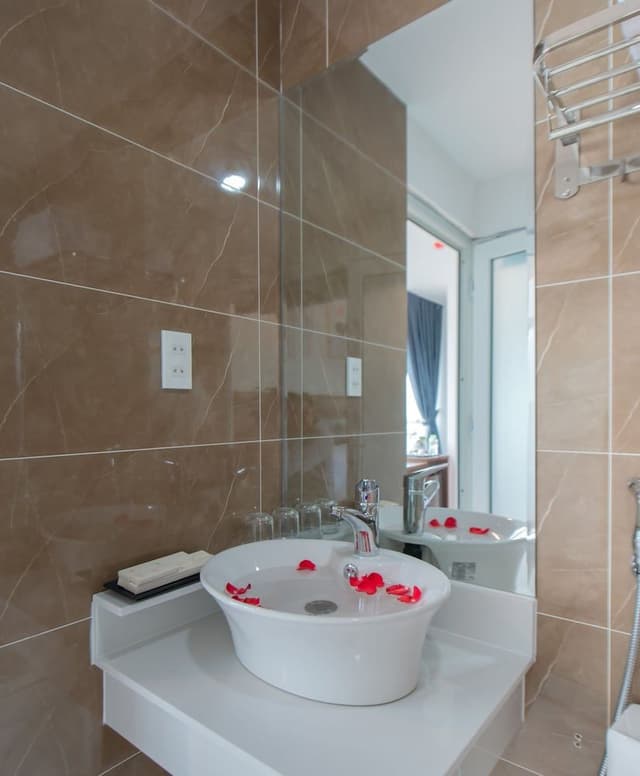 Deluxe Twin Room, Balcony, Hill View
