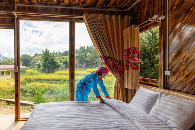 Deluxe Chalet, 2 Queen Beds, Non Smoking, Mountain View