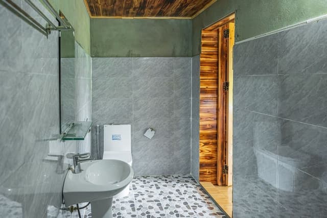 Deluxe Chalet, 2 Queen Beds, Non Smoking, Mountain View