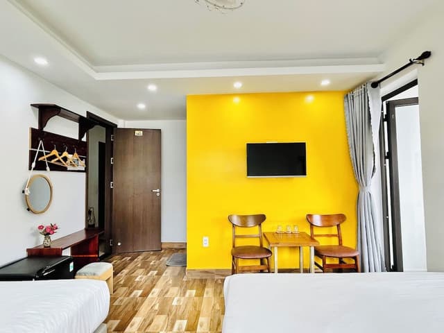 Family Room, Balcony, City View