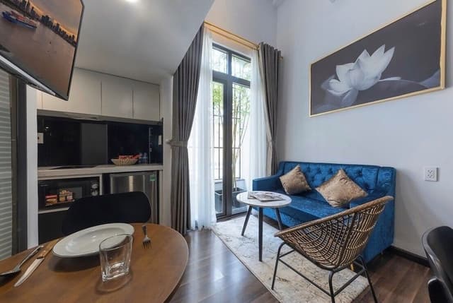Executive Duplex, City View