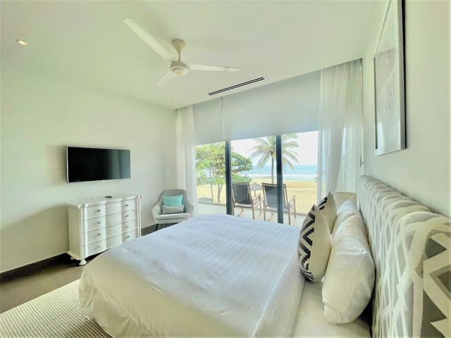 Beachfront Pool Villa