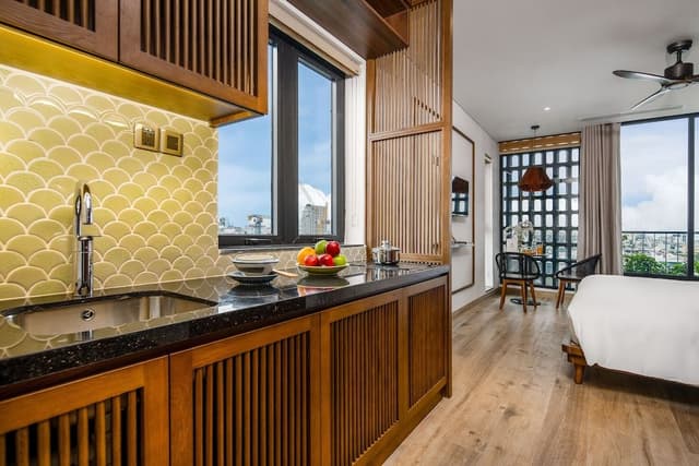 Superior Studio, City View