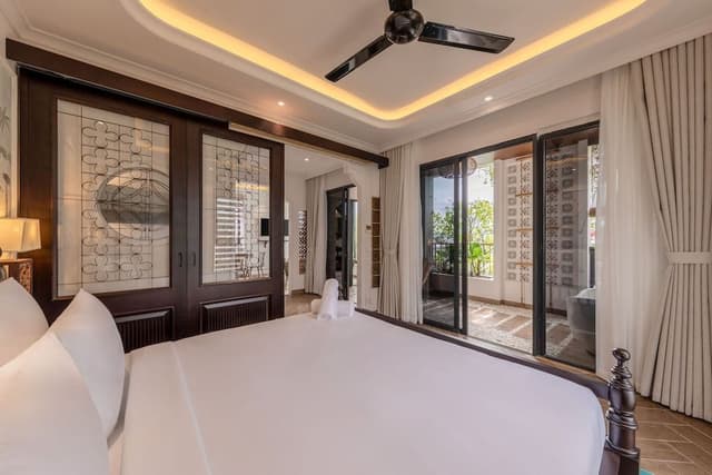 Superior Studio, City View