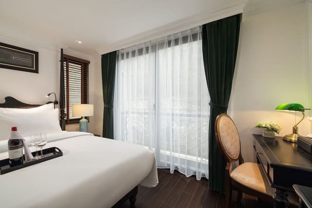 Deluxe Double Room (No View)